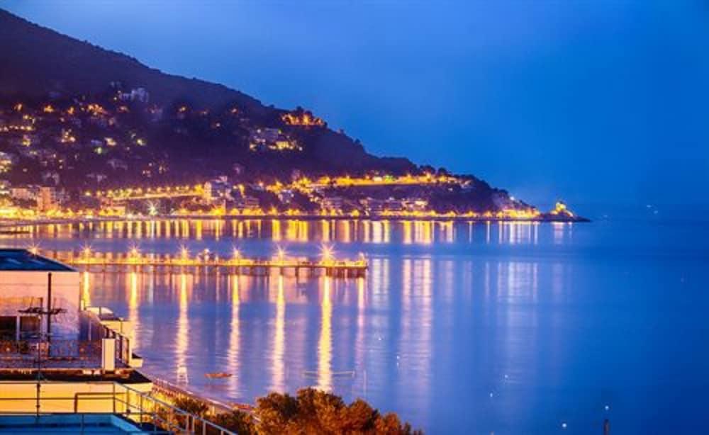 Grand Hotel Spiaggia Alassio Exterior foto